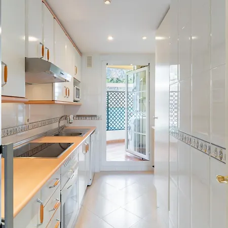 Apartment Modern 2-bedroom With Stunning Views *
