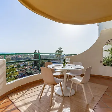 Modern 2-bedroom With Stunning Views Apartment