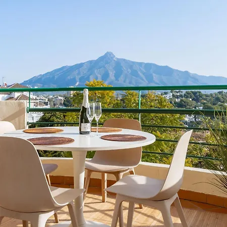 Apartment Modern 2-bedroom With Stunning Views *
