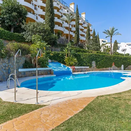 Modern 2-bedroom With Stunning Views Marbella