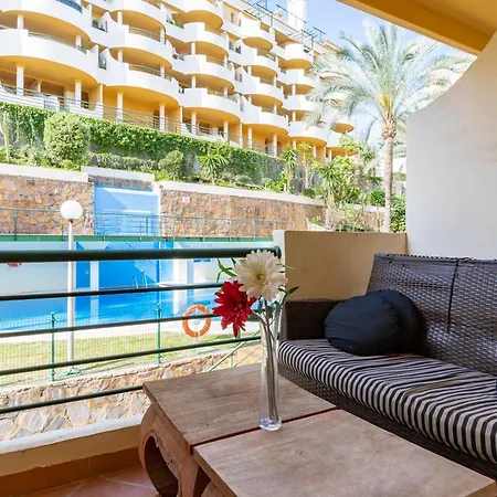 Modern 2-bedroom With Stunning Views Marbella